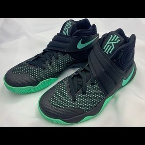 Nike Kyrie 2 “Green Glow”